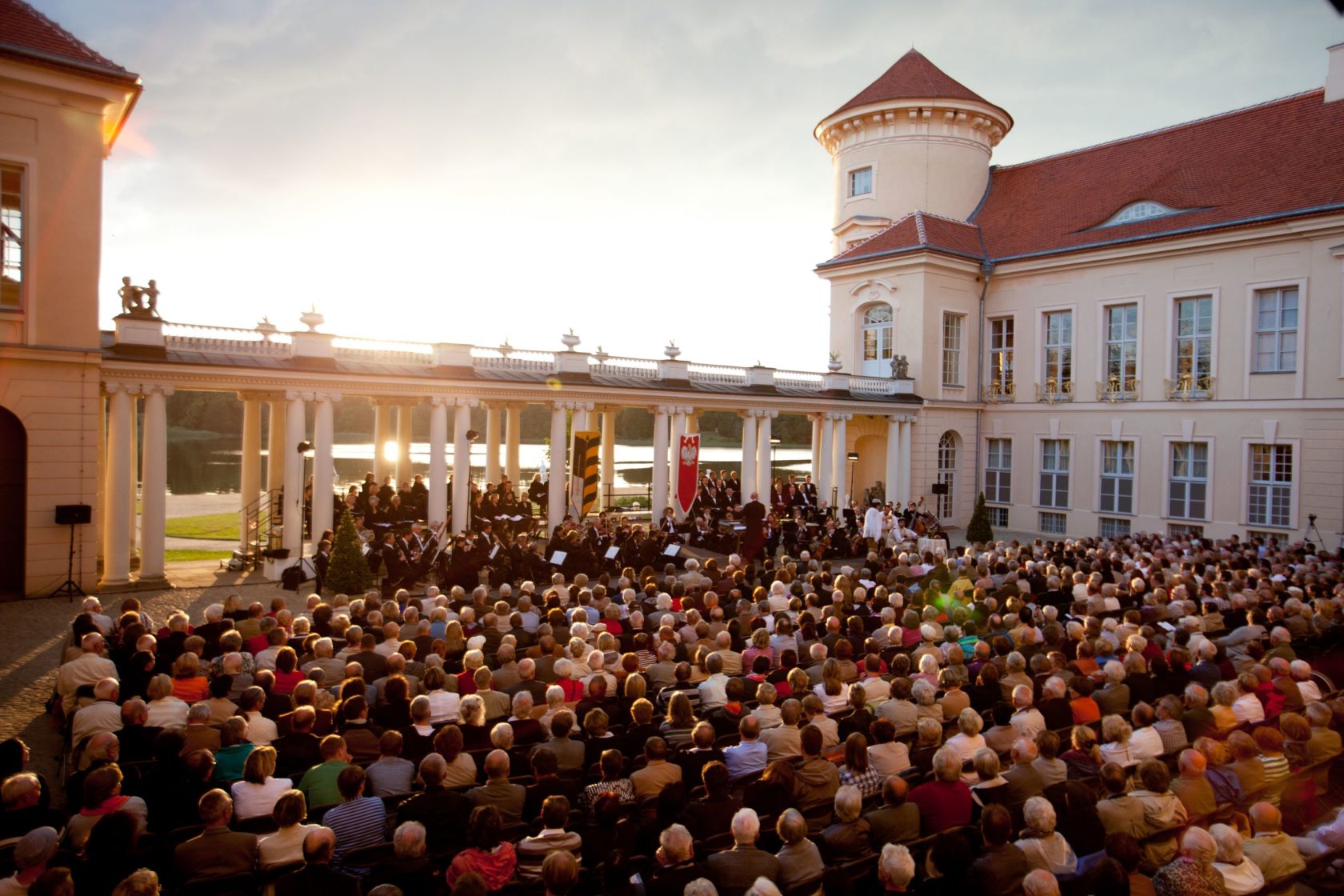 Opernaufführung im Rheinsberger Schlosshof
